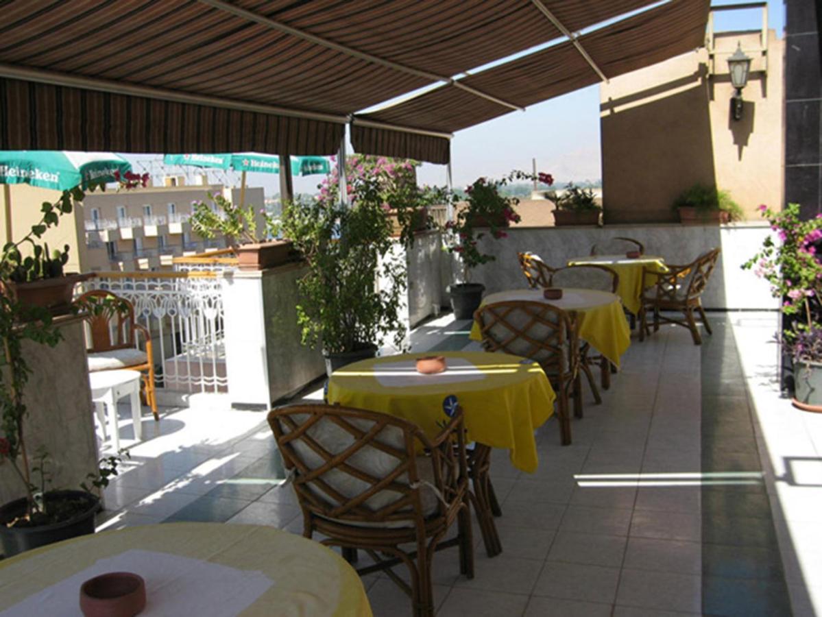 Philippe Luxor Hotel Esterno foto