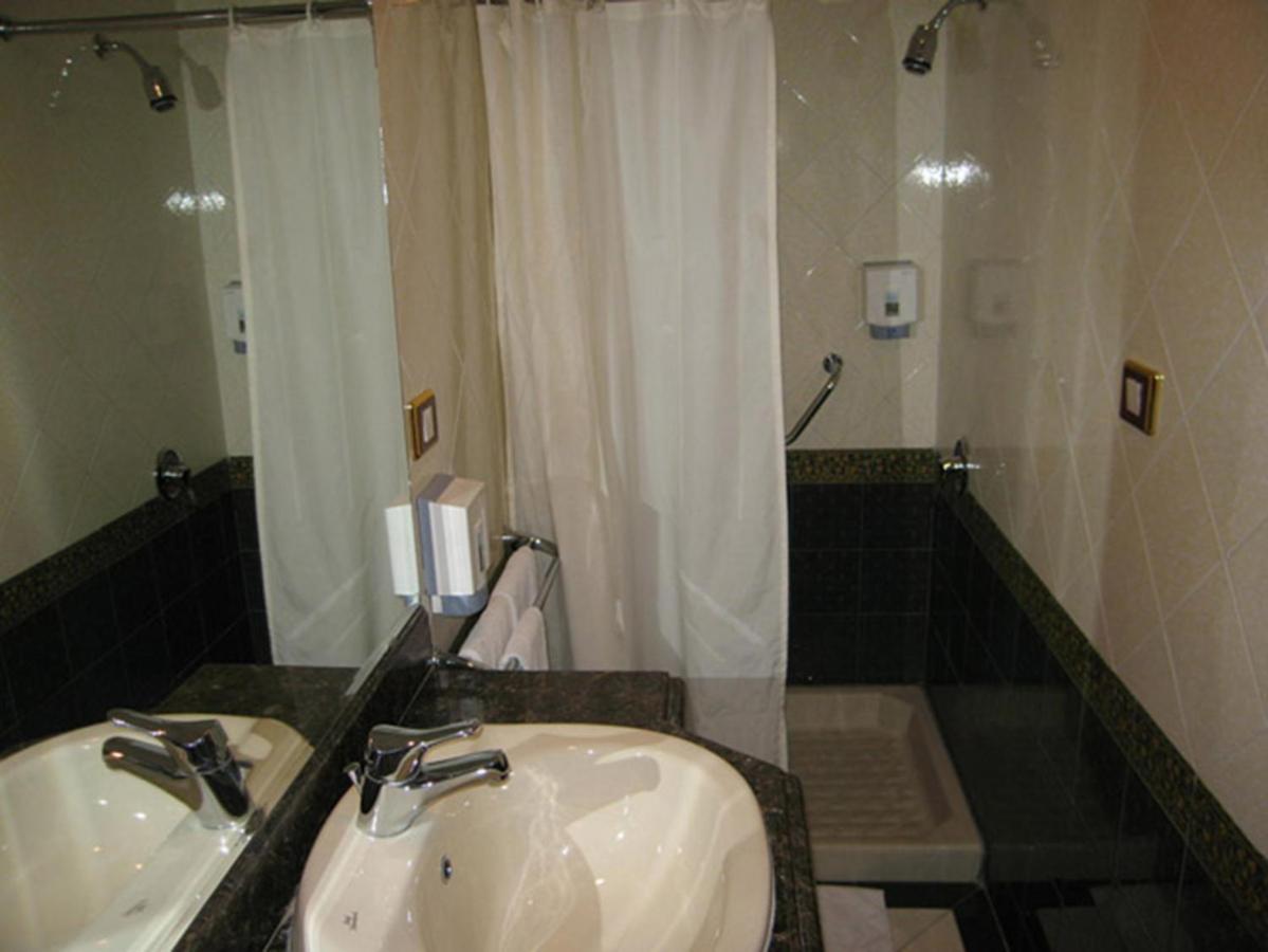 Philippe Luxor Hotel Esterno foto