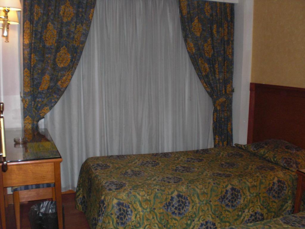 Philippe Luxor Hotel Esterno foto